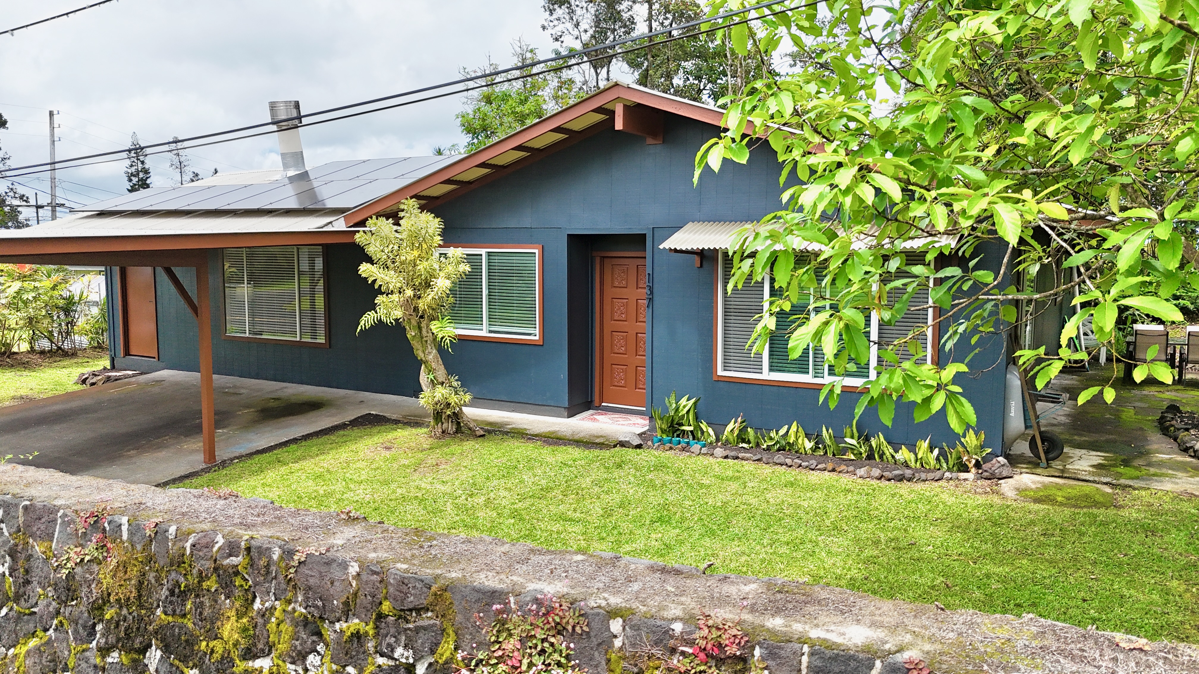 137 Kuakolu Pl — photo