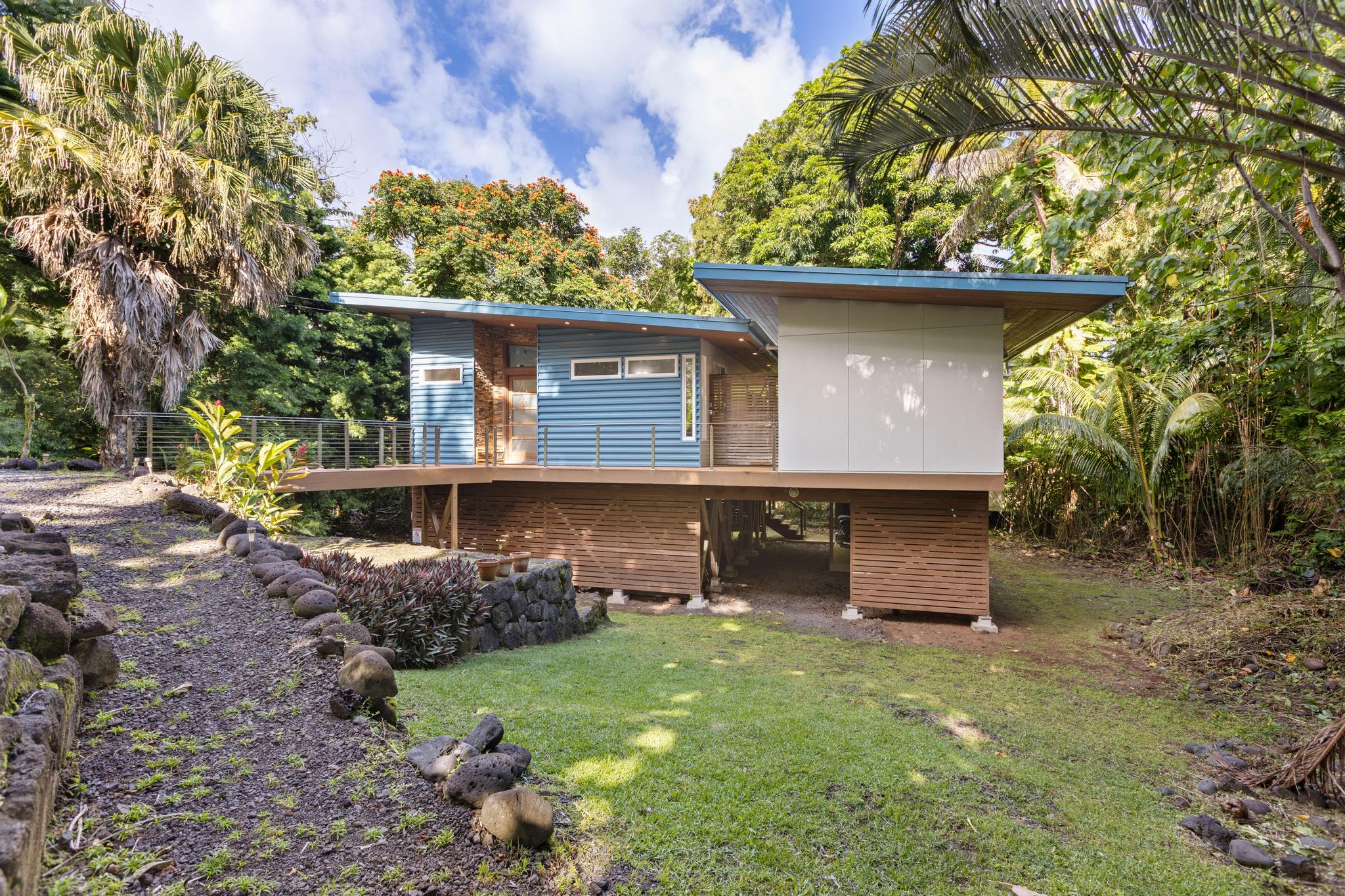 12-7235 Mauka Nui St — photo
