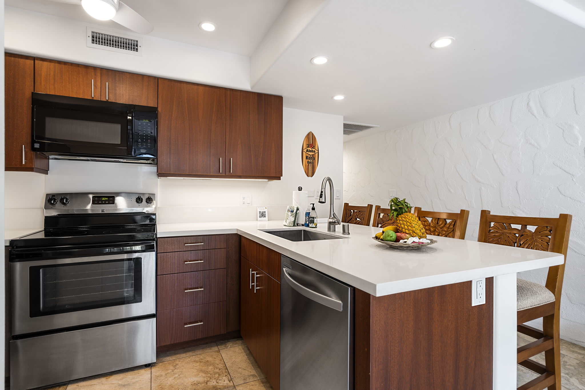 75-6082 Alii Dr, #a104 — photo