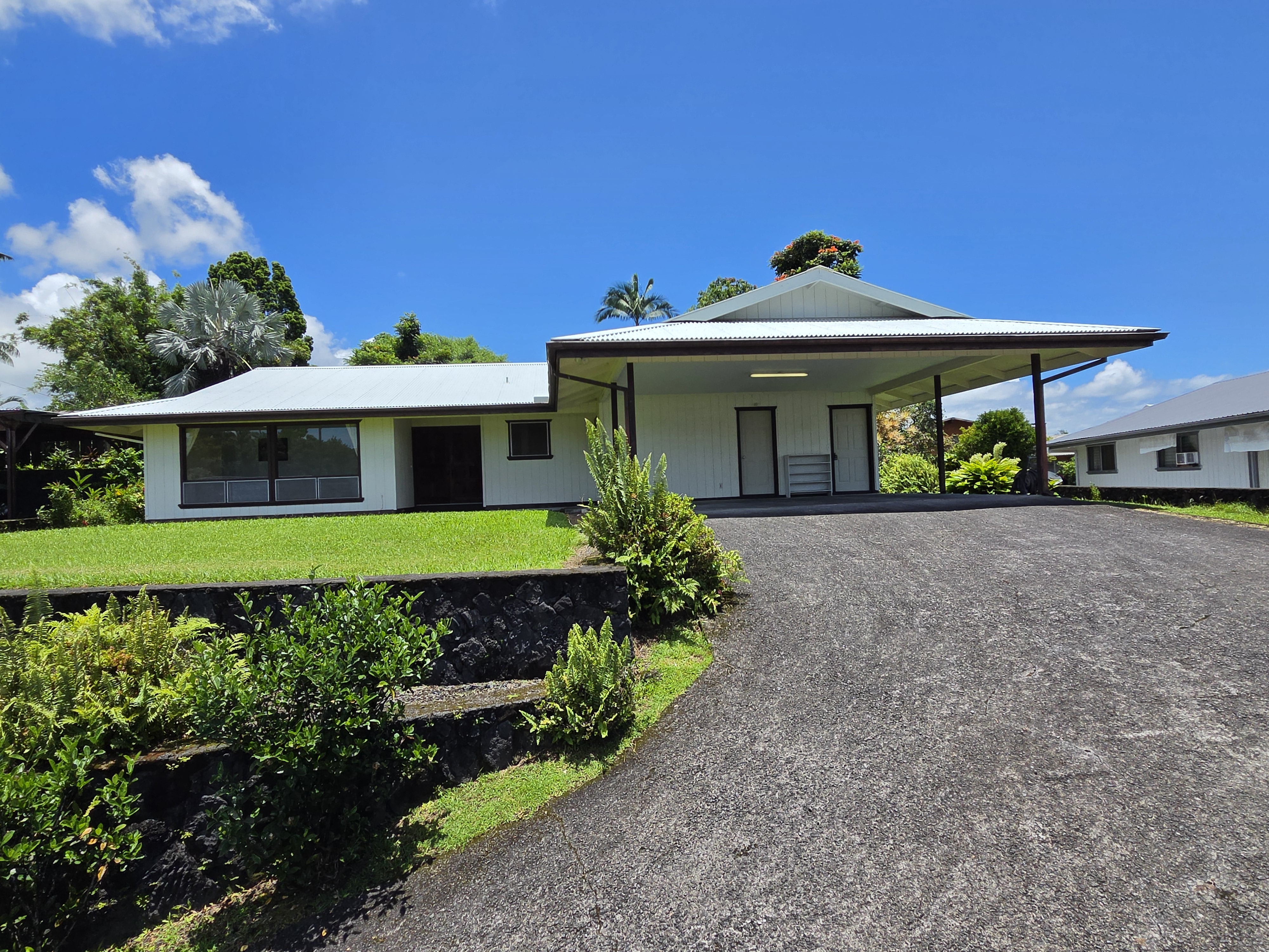 1084 Apono Pl — photo
