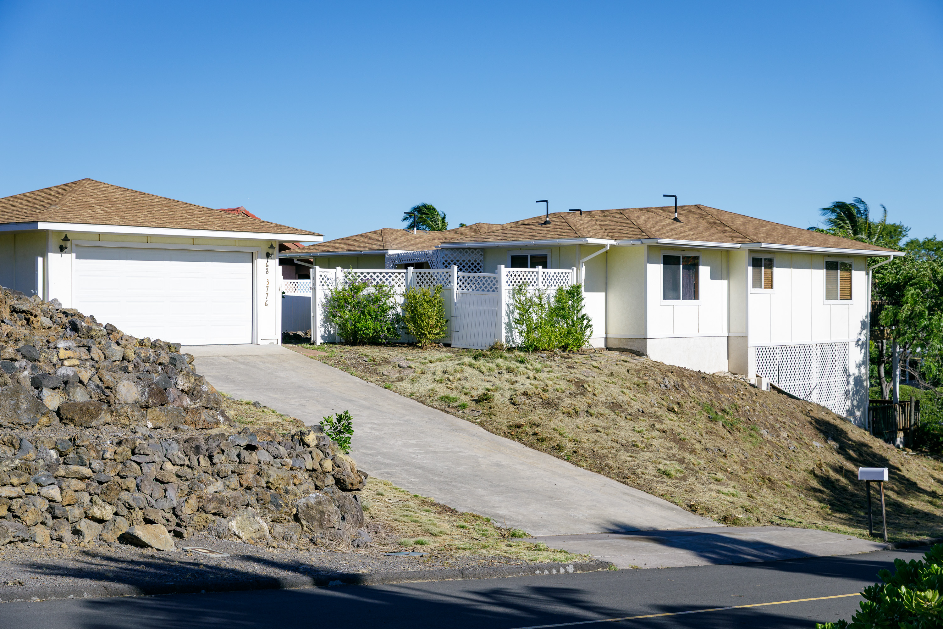 68-3776 Mahina St — photo