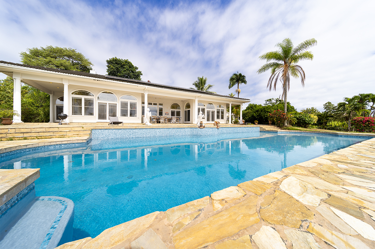 647 Kauhiula Rd — photo