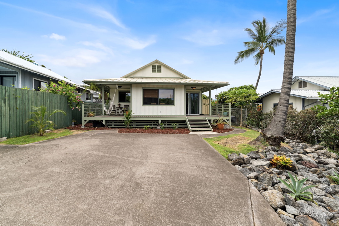 76-228-B Oma Pl — photo