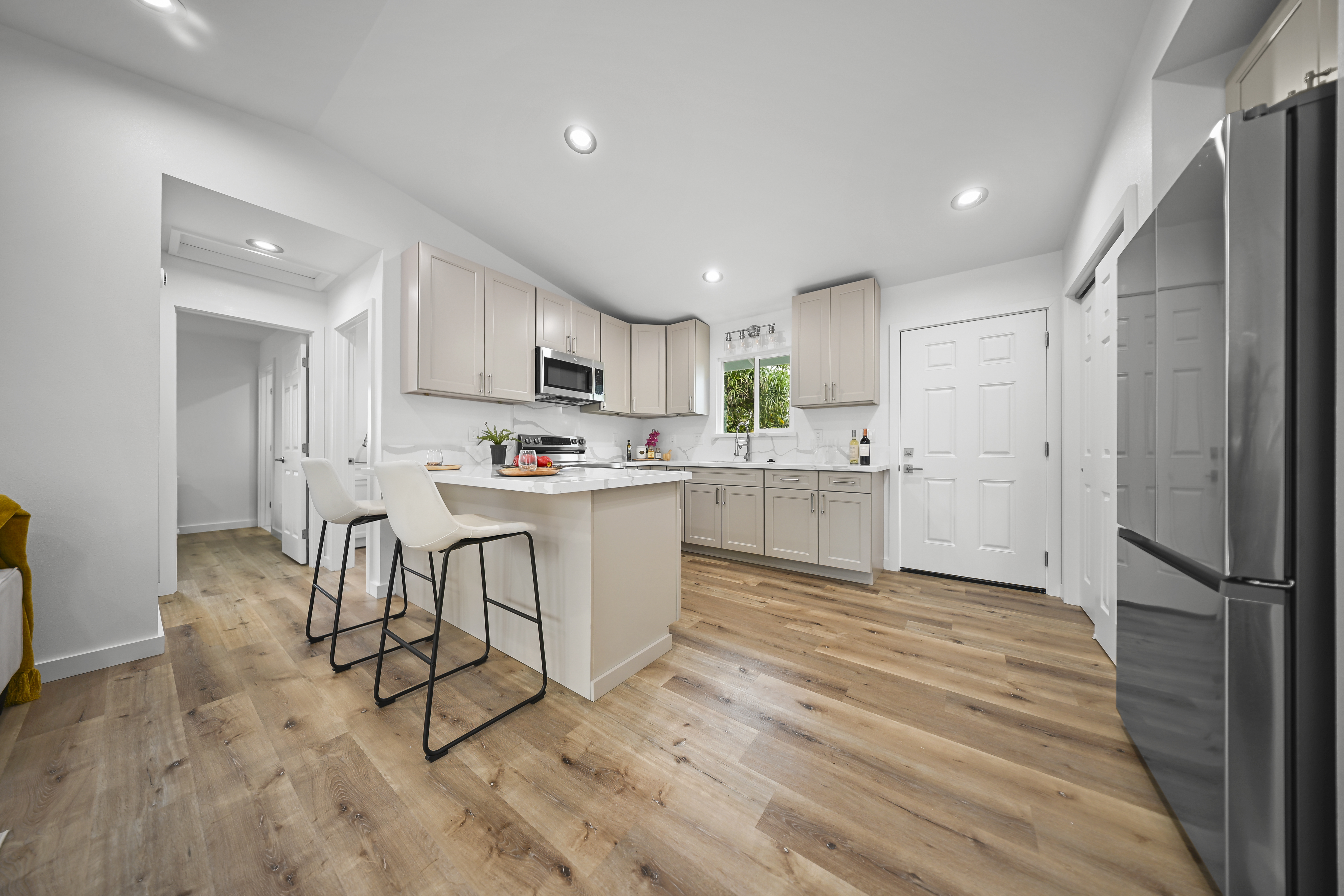 16-2077 Aloha Dr — photo