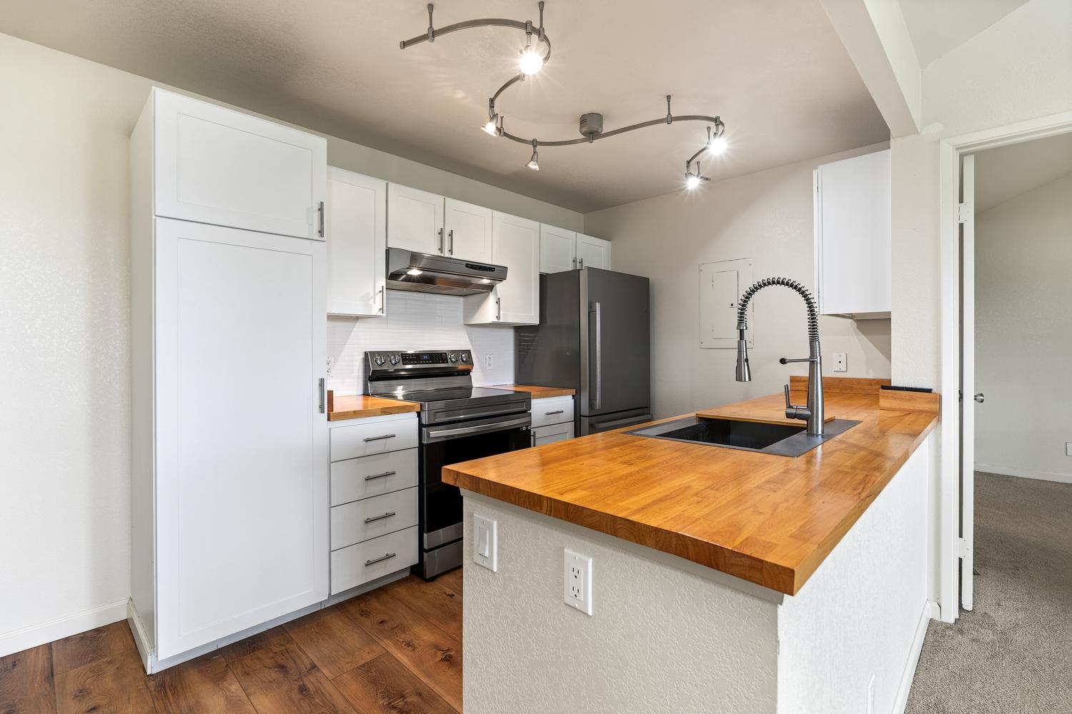 68-3883 Lua Kula St, #607 — photo