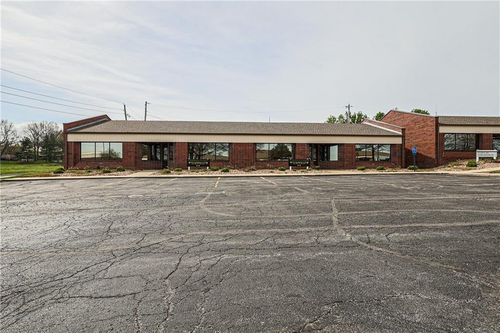 1900 NW Copper Oaks Circle — photo