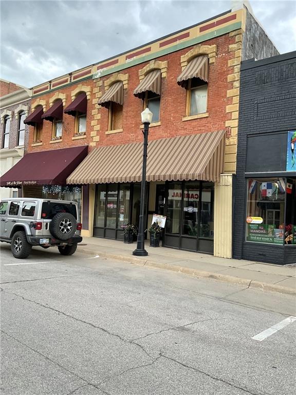 110 E Main Street — photo