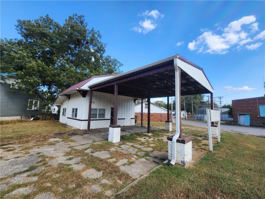 301 N Main Street — photo