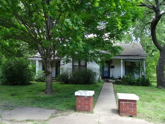309-311 N Lyon Street — photo