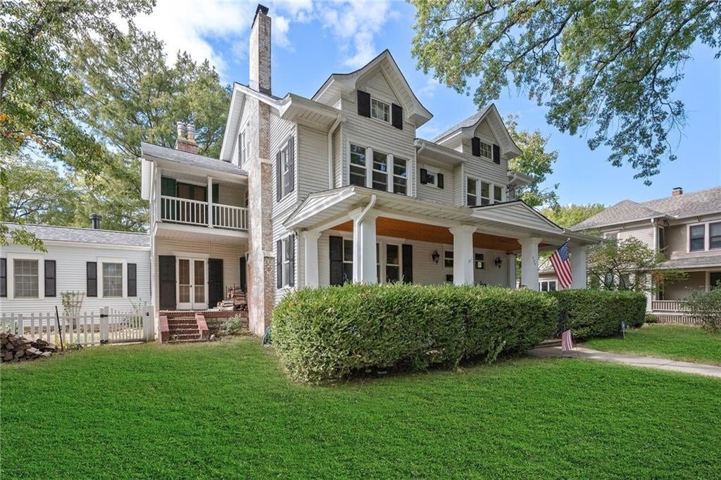 424 S Elm Street — photo