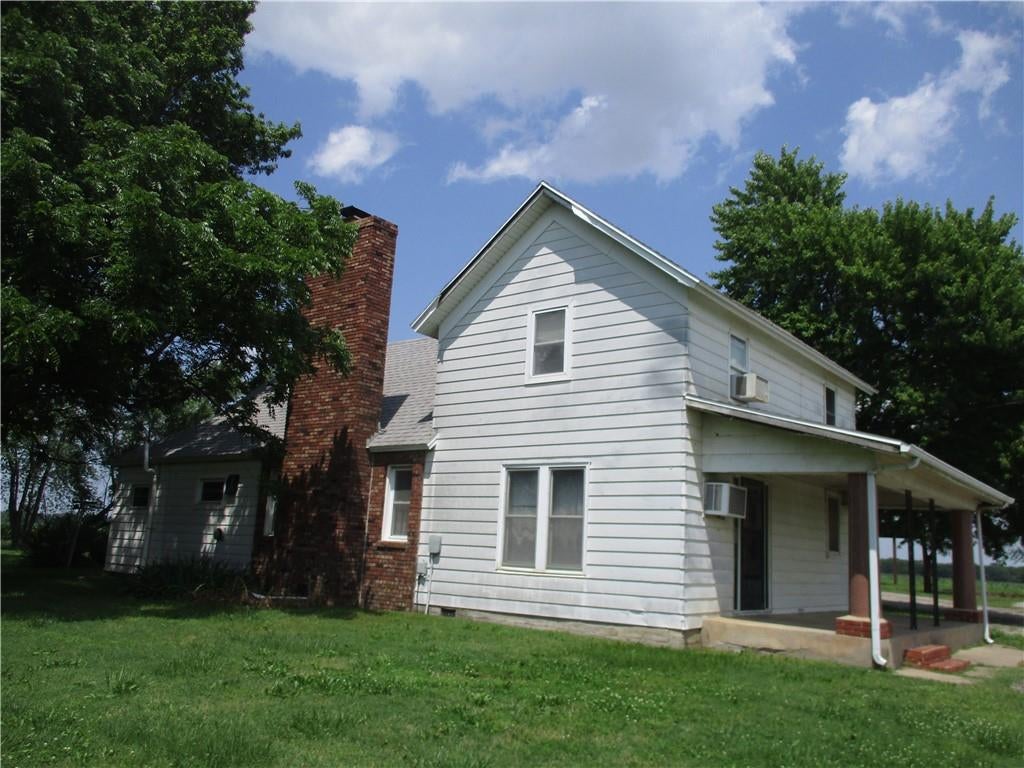 1834 N High School Avenue — photo