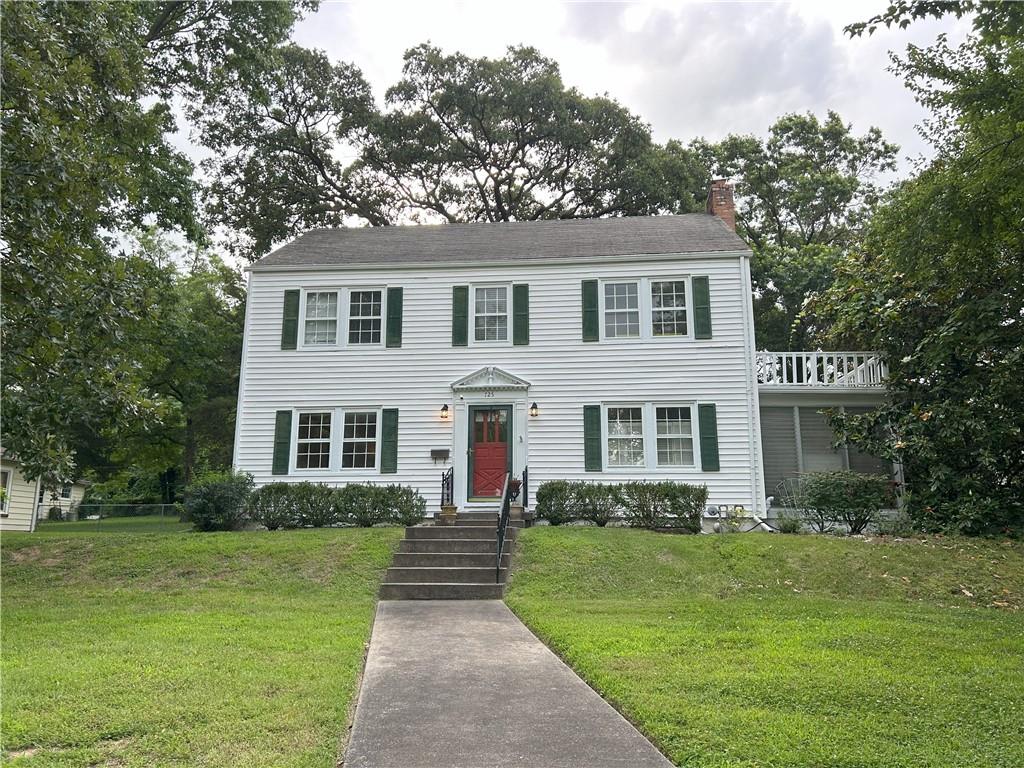 725 S Main Street — photo