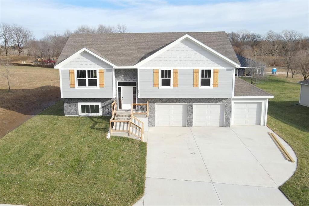103 Sally Circle — photo