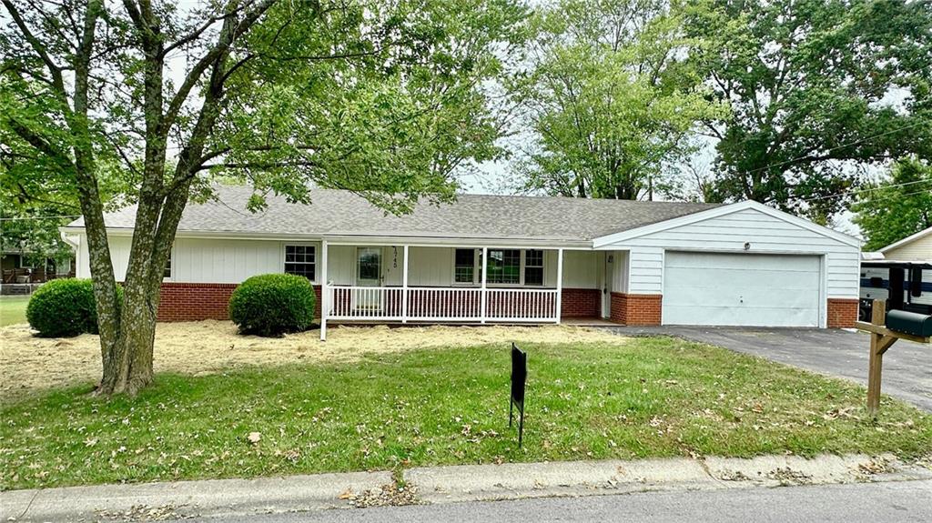 1745 Lake Trenton Drive — photo
