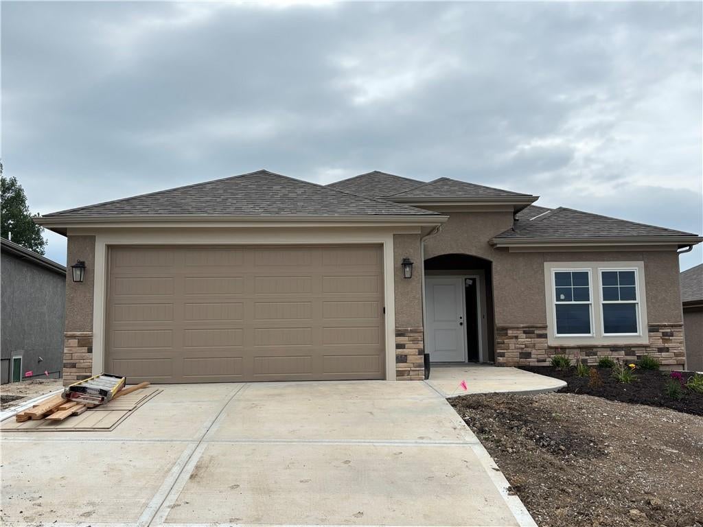 2121 Greenfield Point — photo