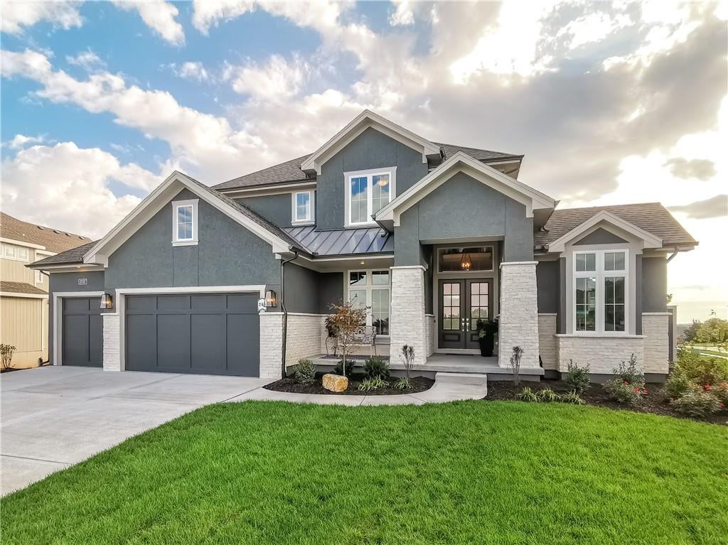 15915 Glenfinnan Way — photo