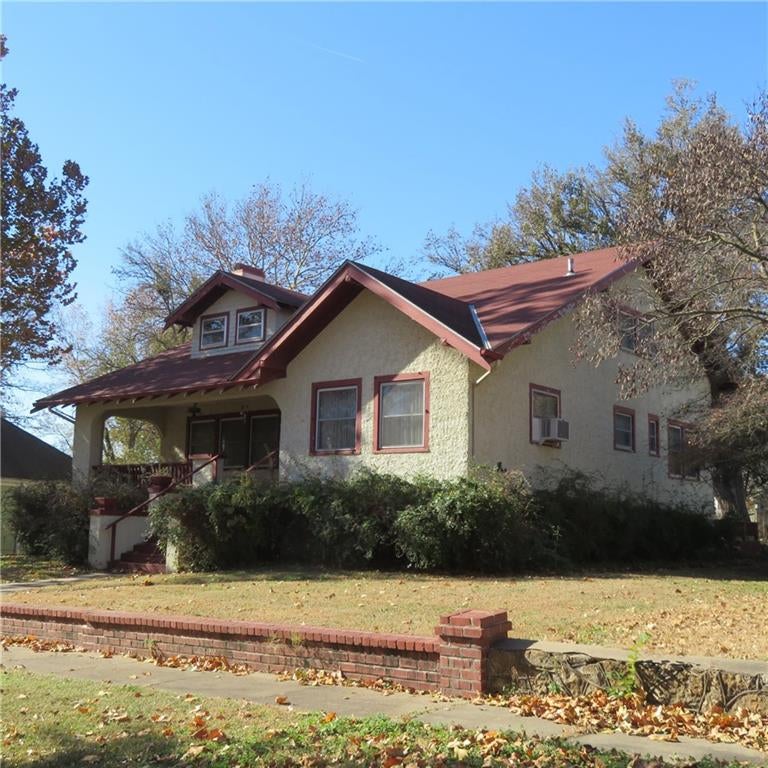 846 N Sycamore Street — photo