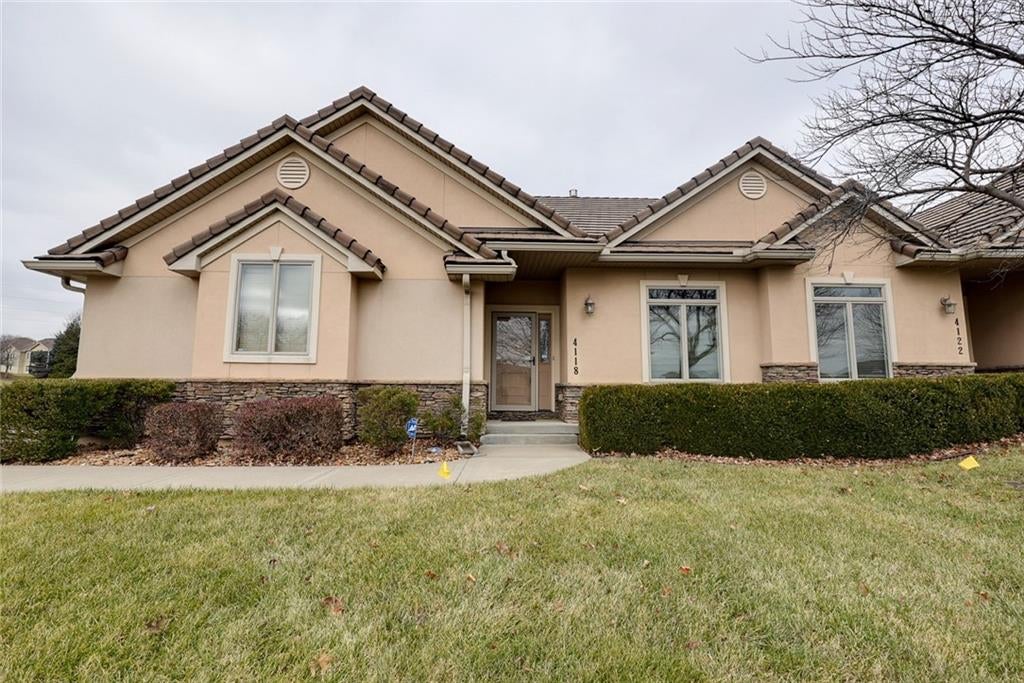 4118 NE Chapel Manor Court — photo