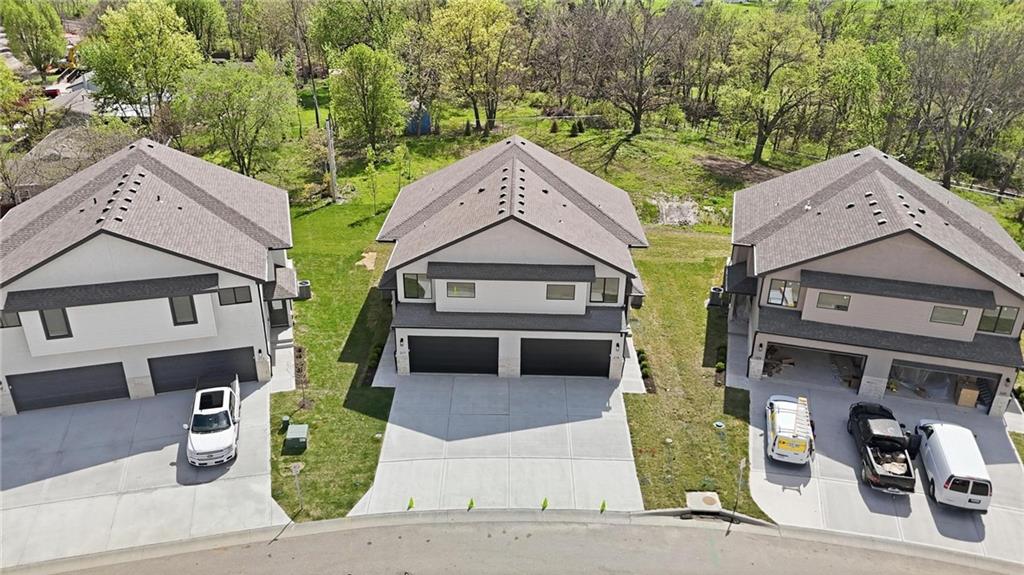 211 NW Orchard Court — photo
