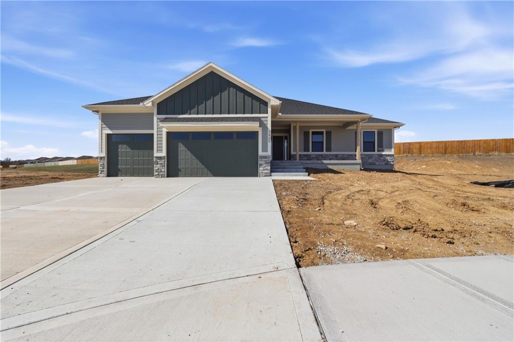 7905 Hoot Owl Street — photo