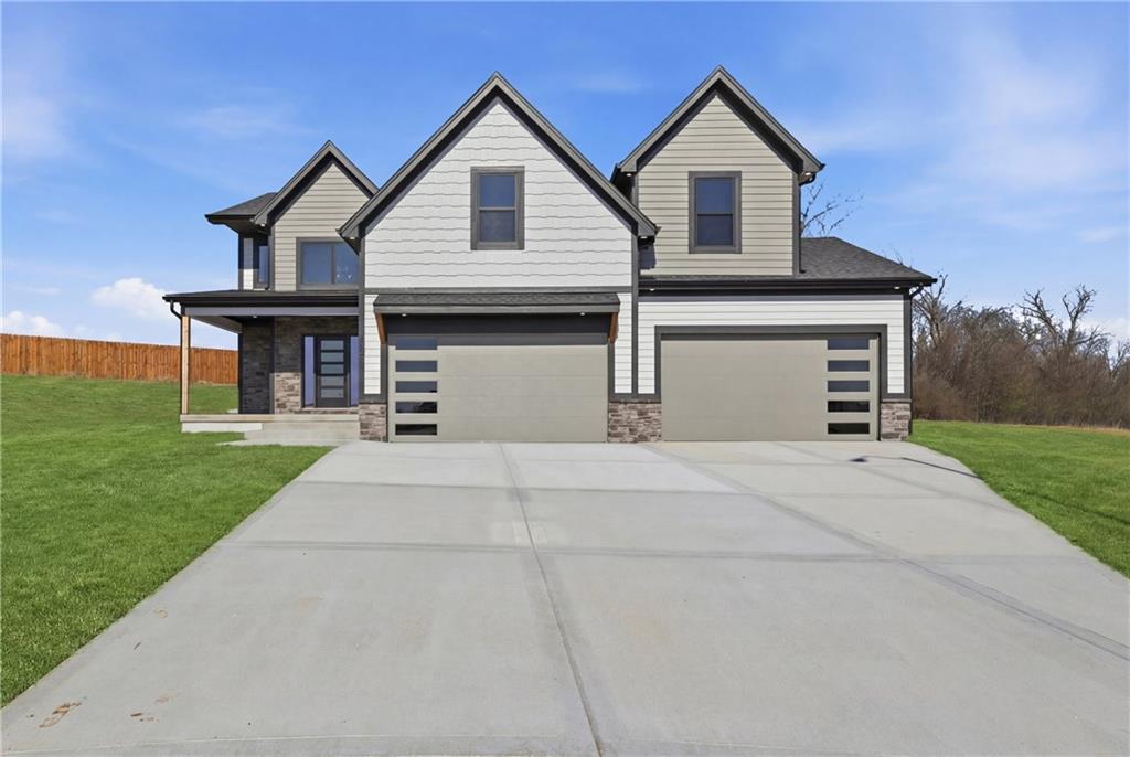 7901 Hoot Owl Street — photo