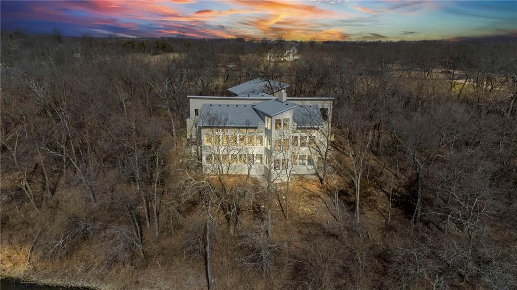 16371 Lake Point Drive — photo