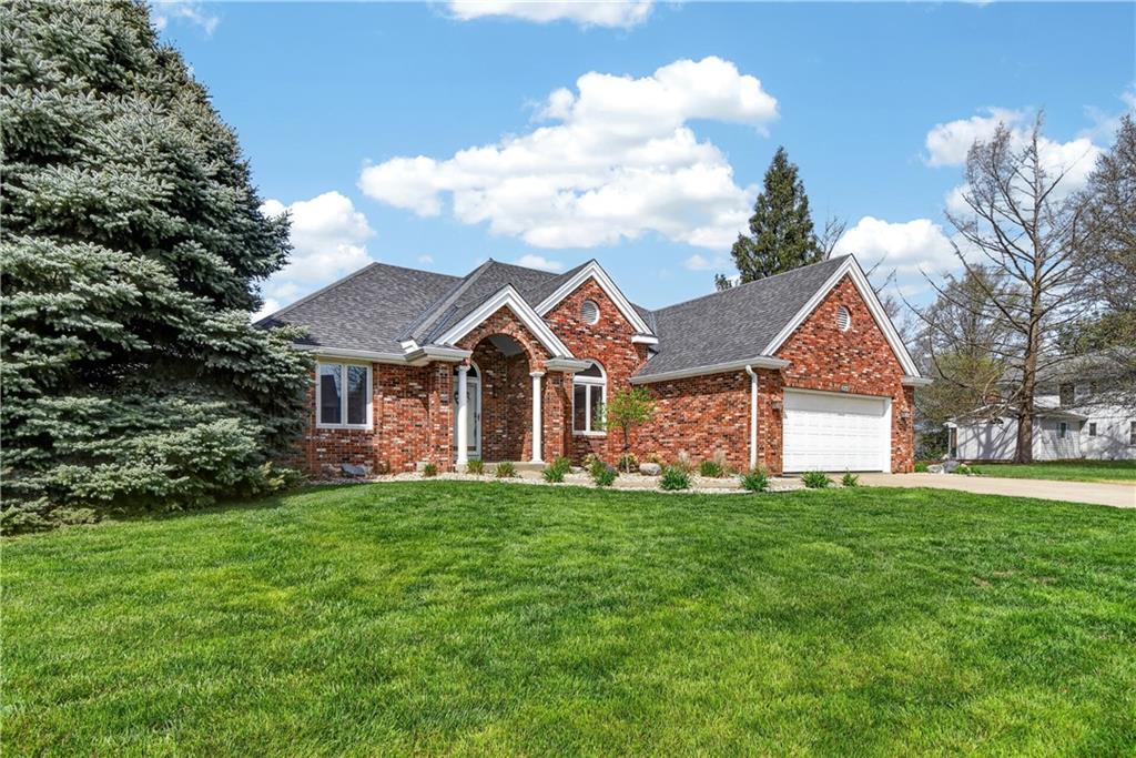 1504 Hillcrest Court — photo