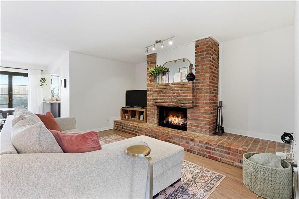 4056 Warwick Boulevard #7 — photo