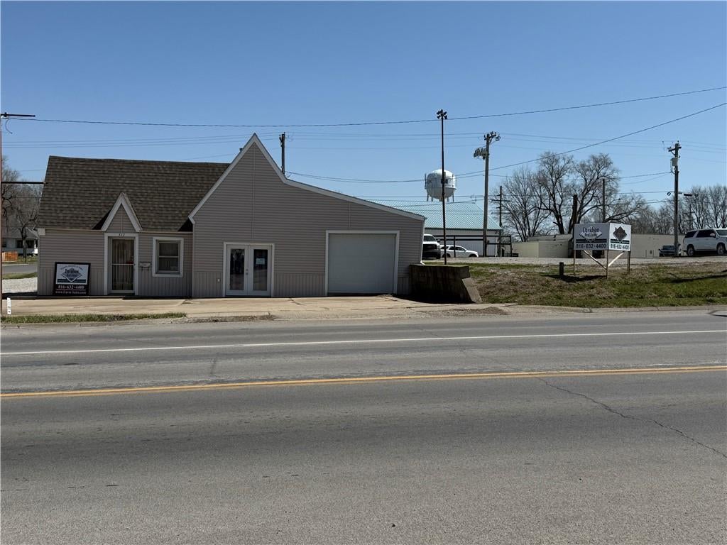 322 N Walnut Street — photo