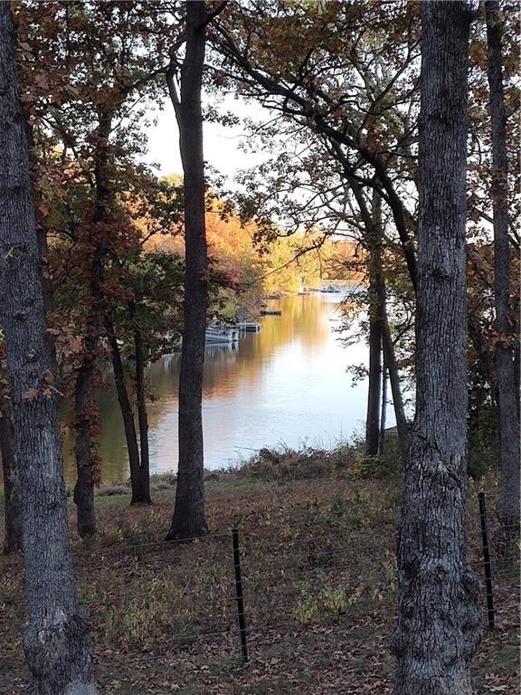 89 NW Lakeside Drive — photo