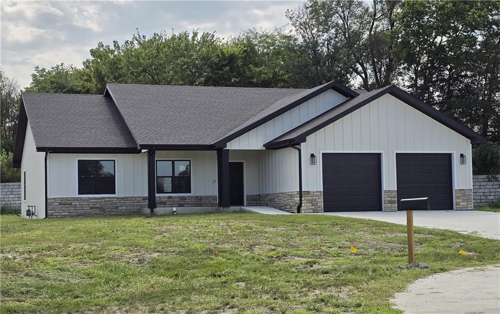 1007 George Court — photo