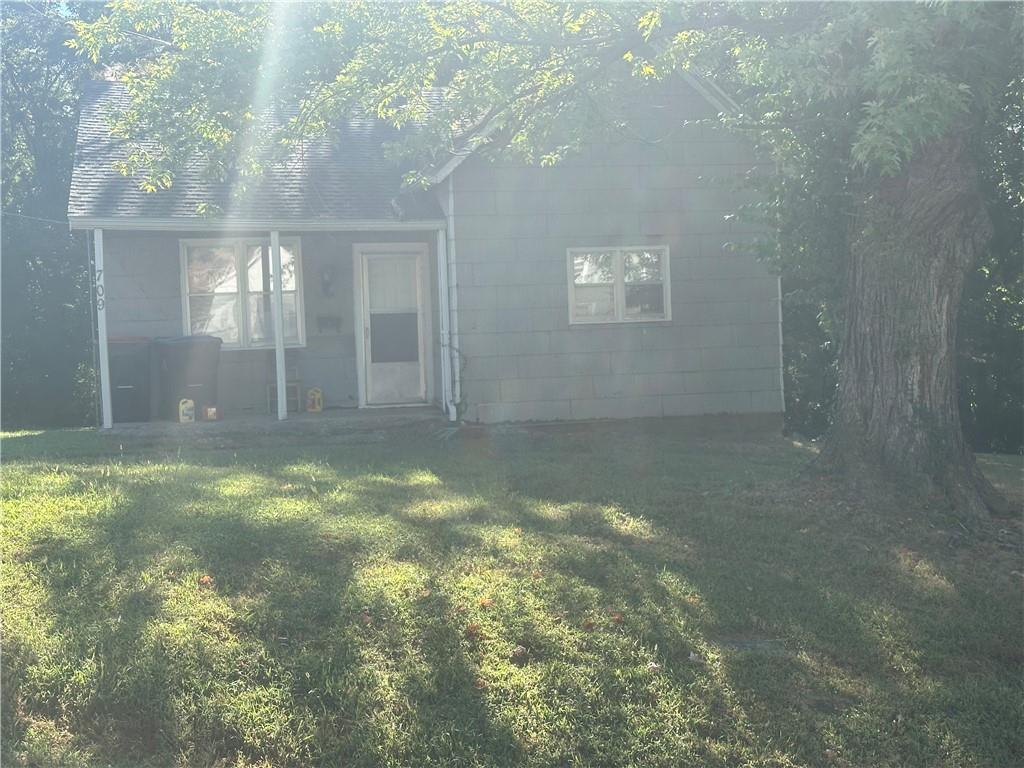 709 N Washington Street — photo