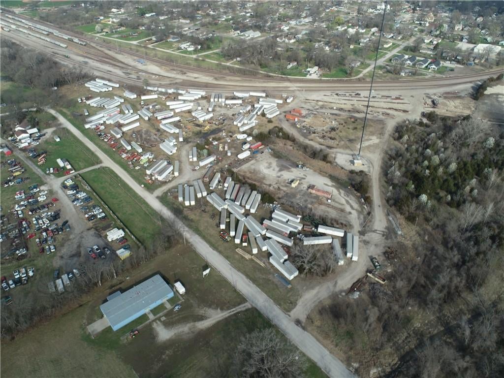 00000 Kelly Avenue — photo