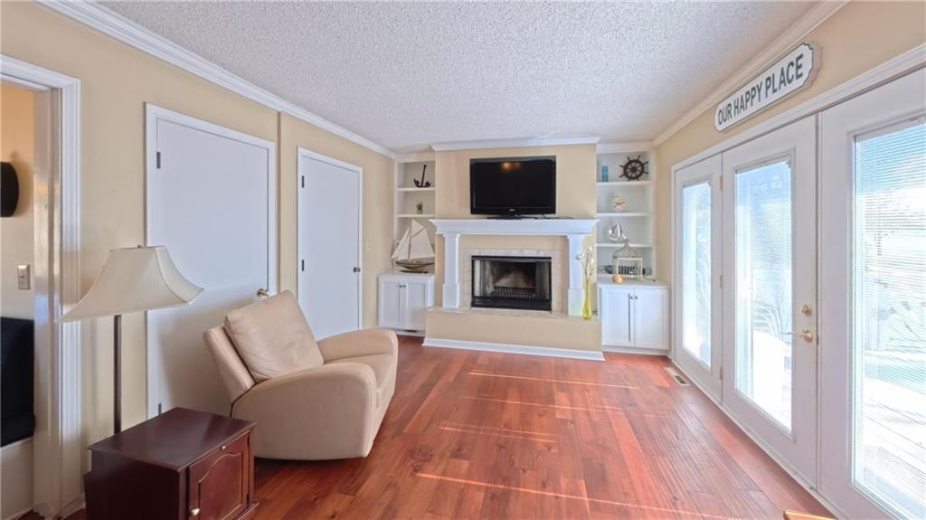 1656 Lake Viking Terrace — photo