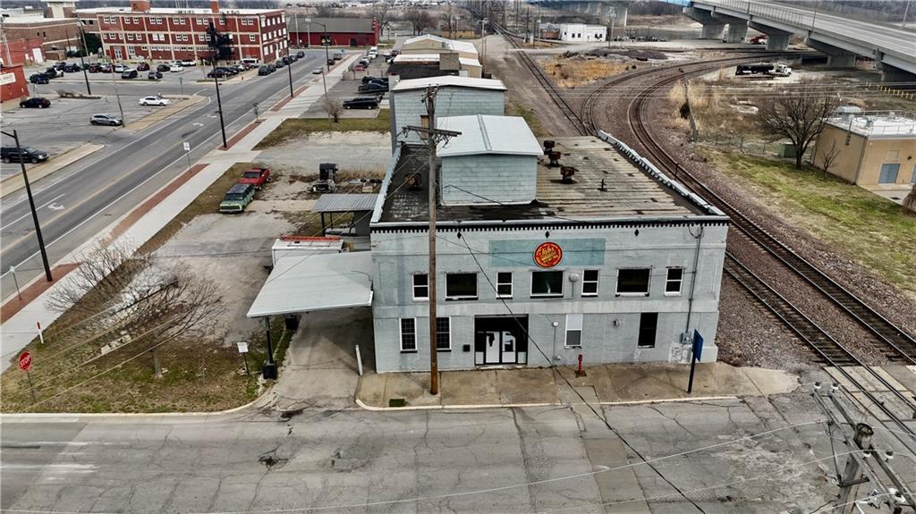 208 S 4th Street — photo