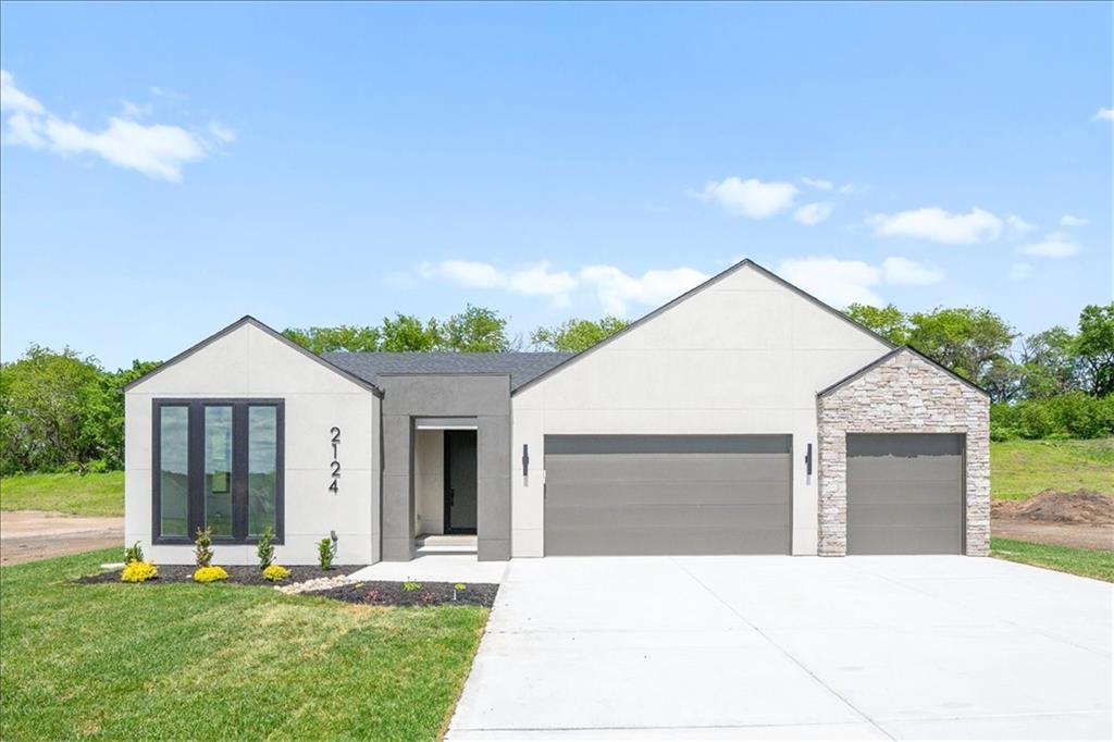 2124 SW Wheatfield Drive — photo