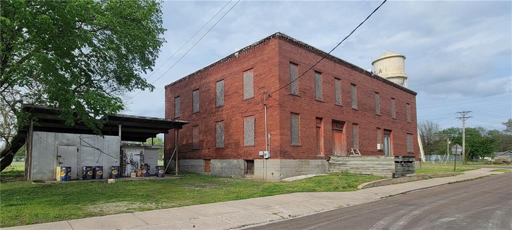 512 E Monroe Street — photo