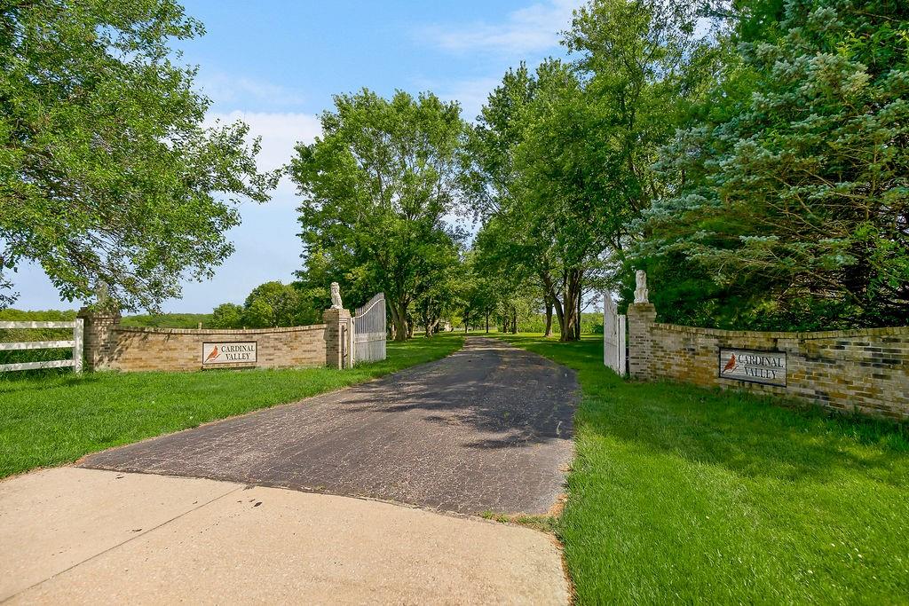 5825 Z Highway — photo
