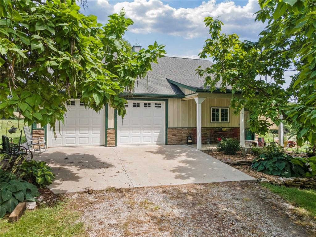 1010 Lakesite Road — photo