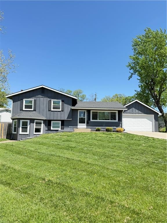 604 NW Carroll Drive — photo