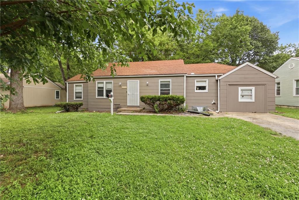 11217 Applewood Drive — photo