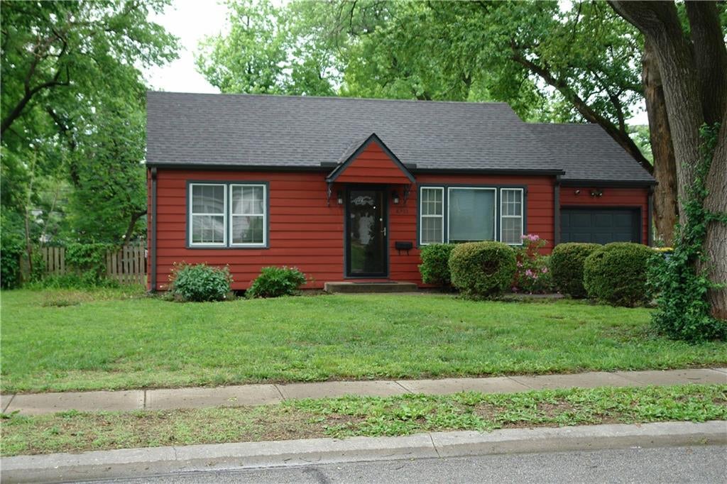8212 Mackey Street — photo