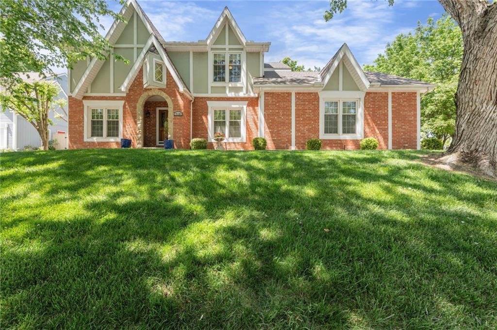 7648 N Lucerne Court — photo