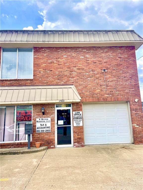 7300-E/F Raytown Road — photo