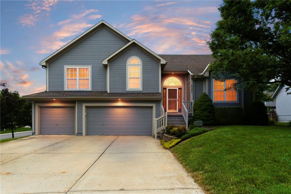 2301 SW Tracker Lane — photo