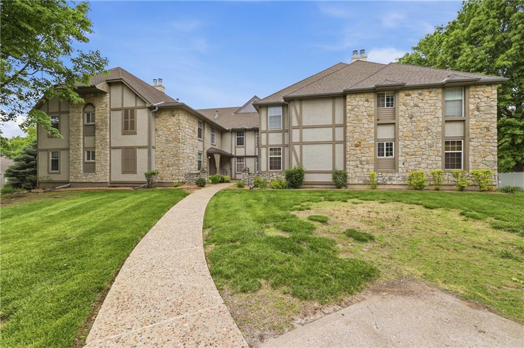 1305 NW Village Drive C — photo