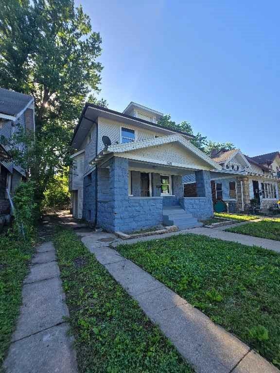 5611 Highland Avenue — photo