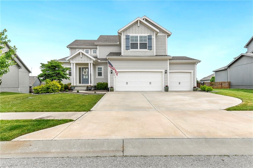124 SE Briar Valley Lane — photo