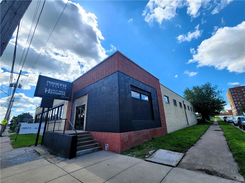 1301 E 31st Street — photo