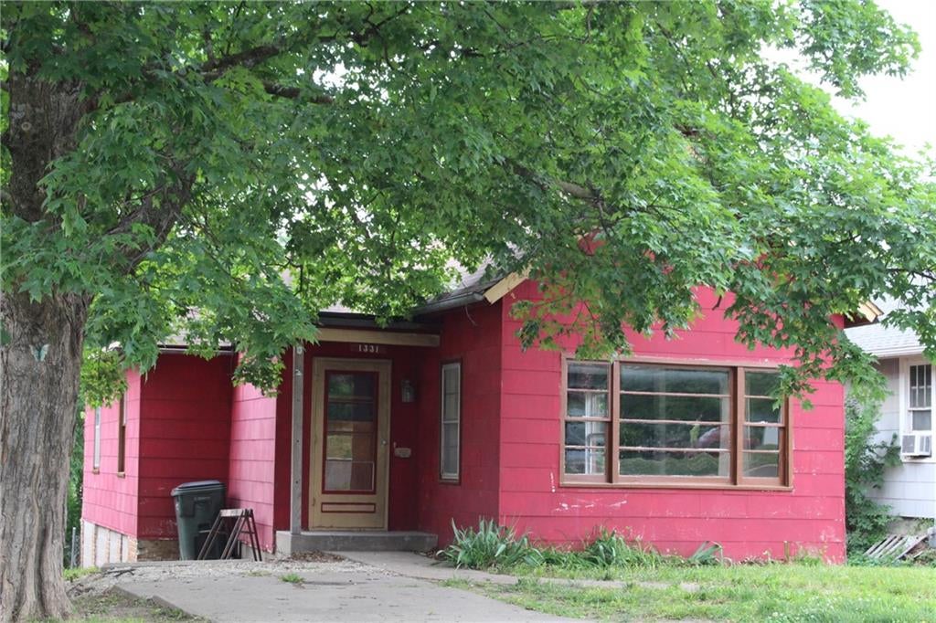 1331 Spruce Street — photo